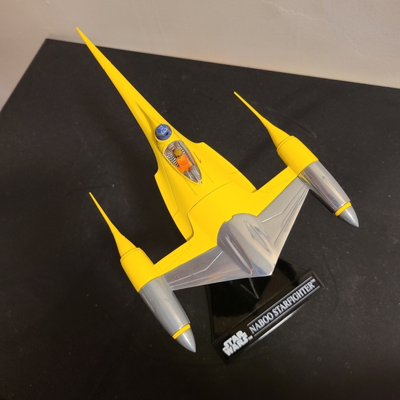 1999 Star Wars Episode 1 Die Cast Naboo Starfighter Model - Picture 2 of 9